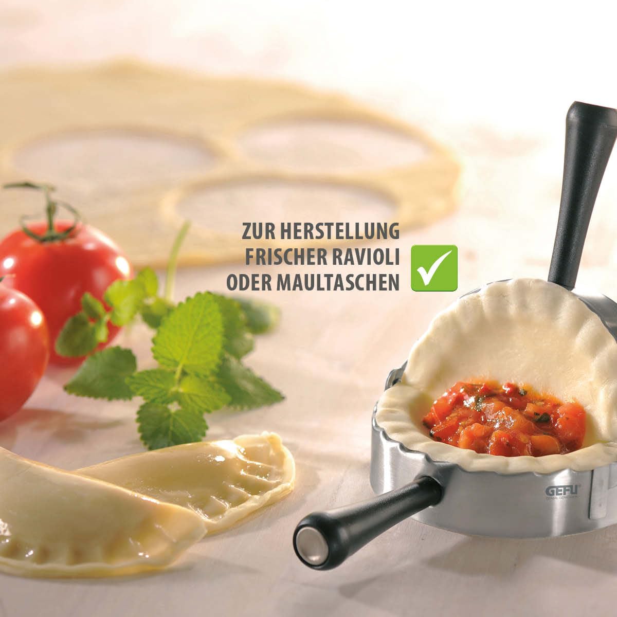 gefu-ravenna-ravioli-maultaschenformer-klappbarer-teigausstecher-rund-8-cm-aus-e image 3