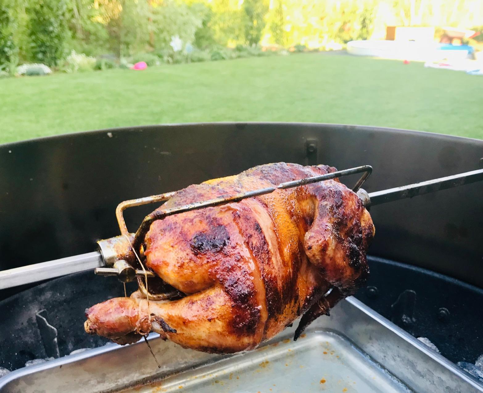Kugelgrill wird zum Steinofen