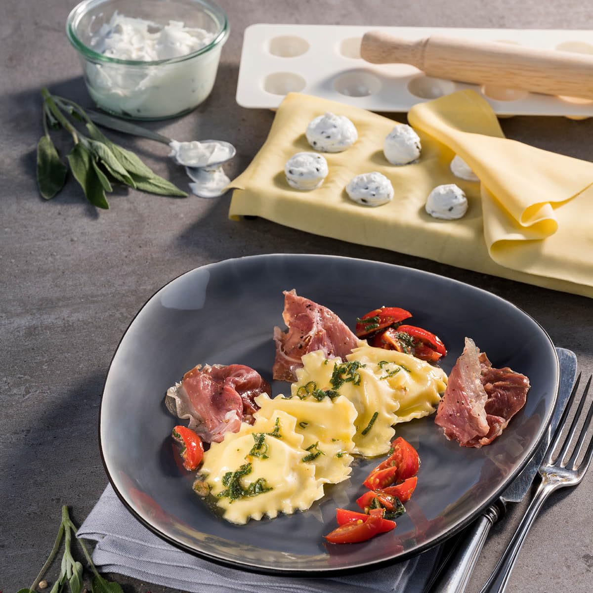 gefu-tasca-ravioli-maultaschenbrett-3-teilig-f-r-12-teigtaschen-gleichzeitig-mit image 6