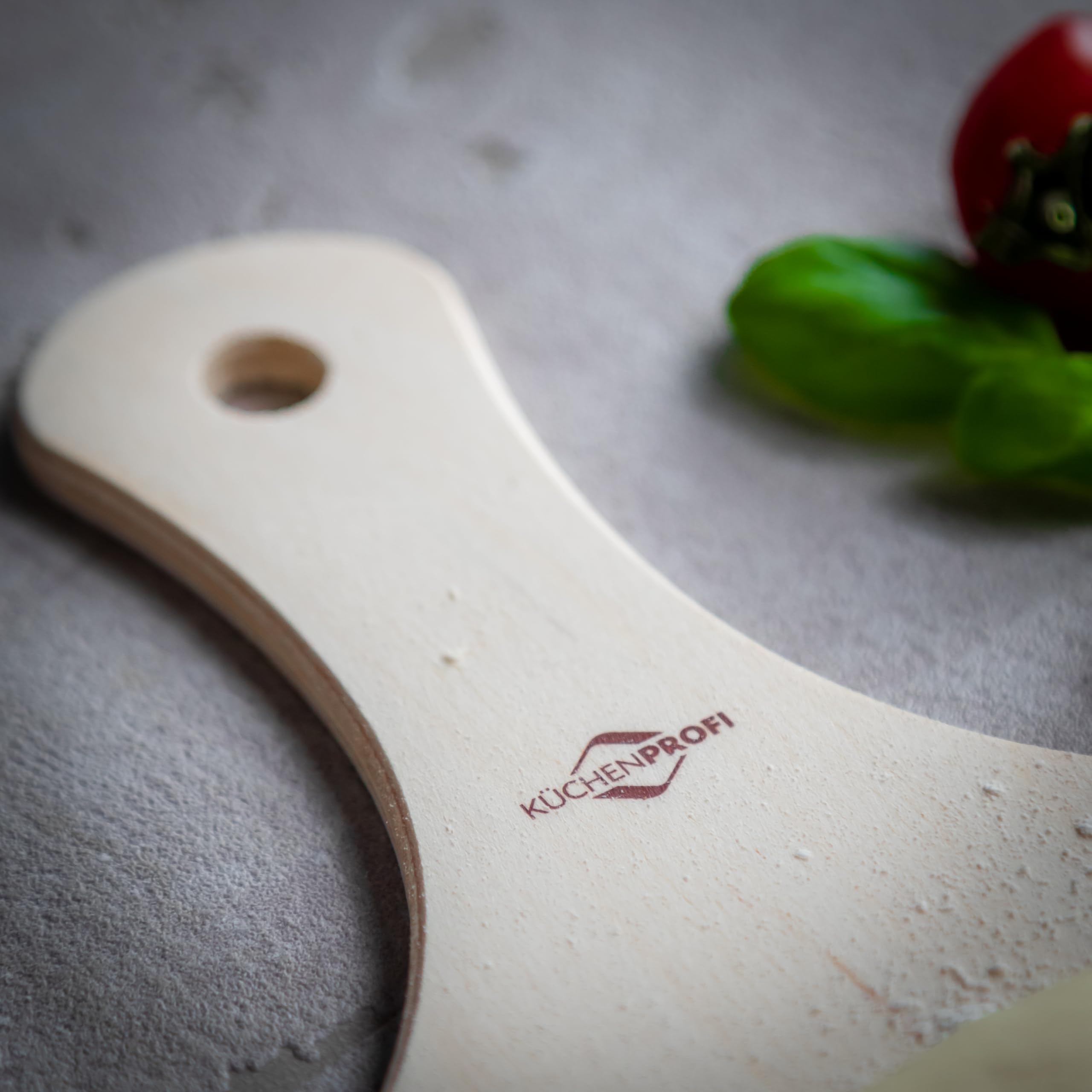 k-chenprofi-pizza-schieber-1086501000-backschiefer-aus-naturbelassenem-birkenhol image 5
