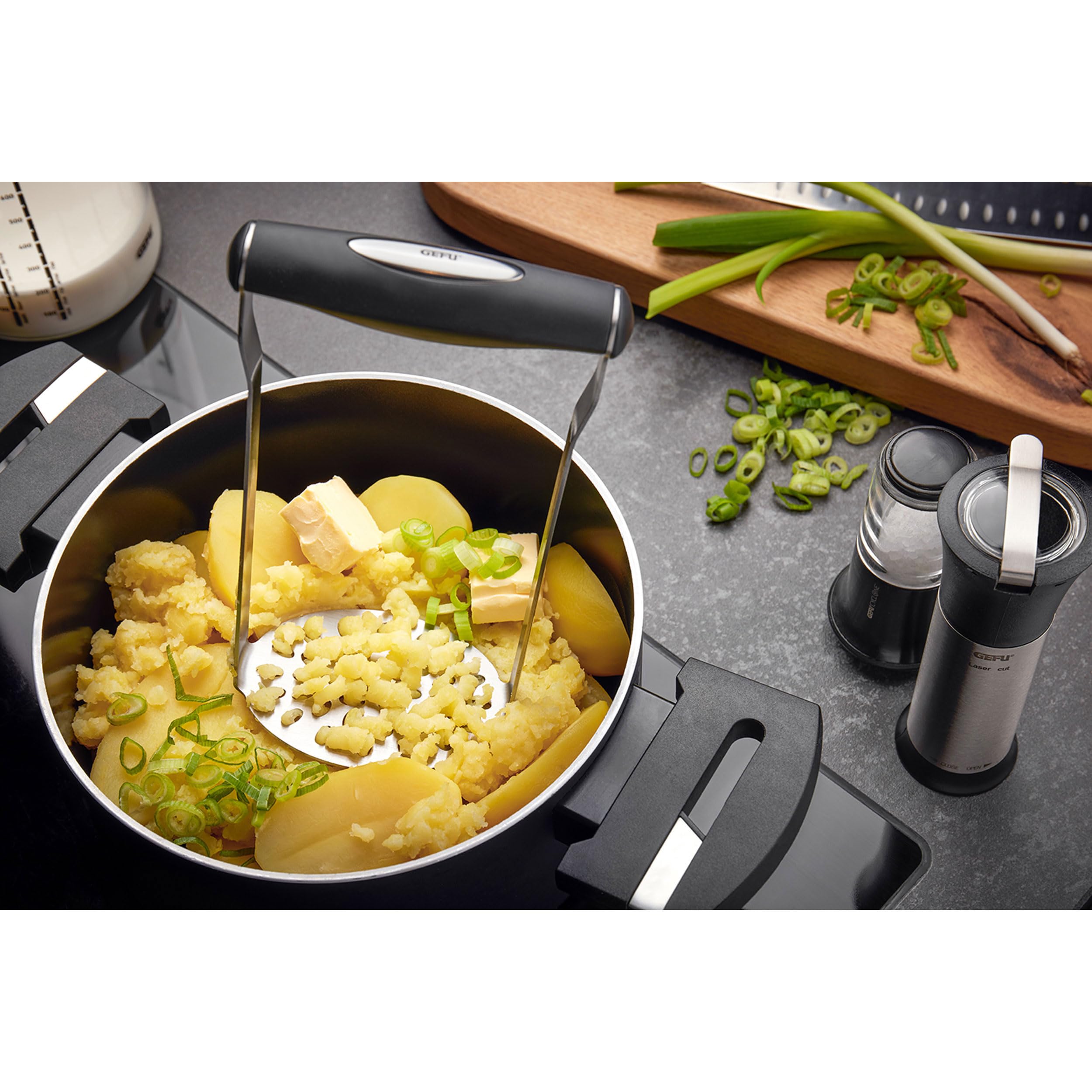 gefu-13250-kartoffelstampfer-timbra-edelstahl-ergonomischer-handgriff image 2