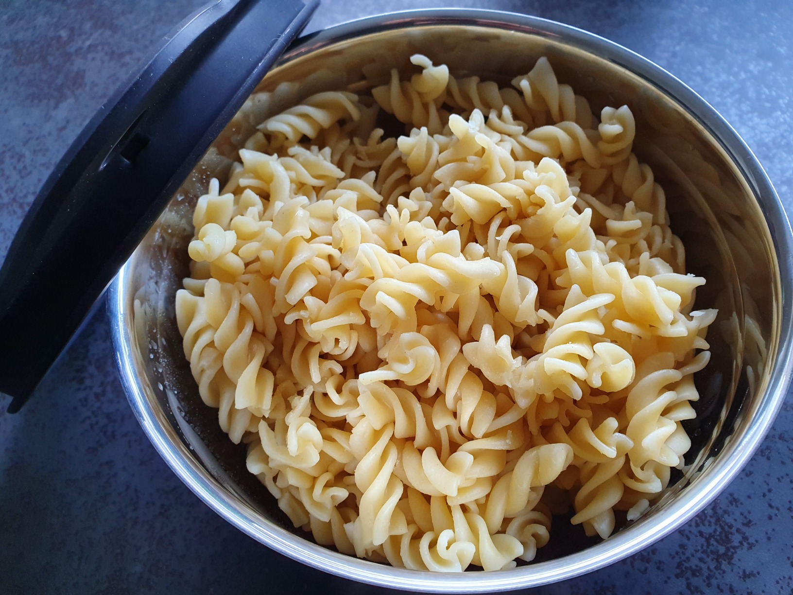 Ideal für Salate und Teige