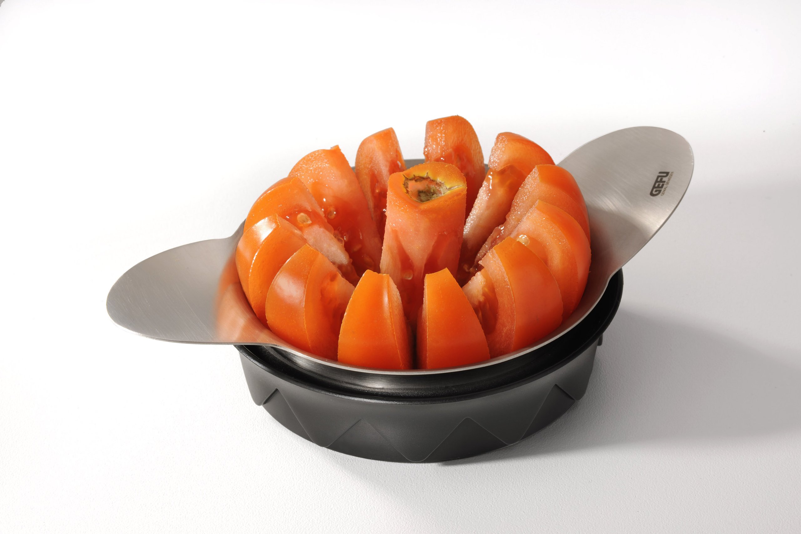 gefu-pomo-13590-tomaten-apfelteiler-birnenschneider-edelstahl-12-scheiben-mit-sc image 4